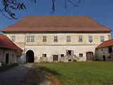 Ruine und Schlo&szlig; Eschelberg in Ober&ouml;sterreich